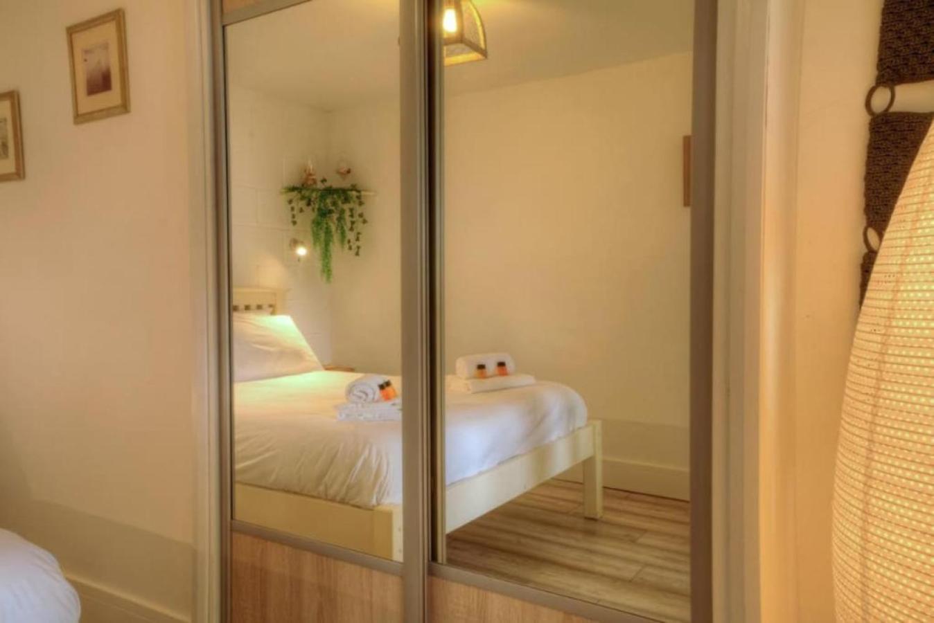 Air Maison - Solent View Beachfront Apartment เซาท์เฮย์ลิง ภายนอก รูปภาพ